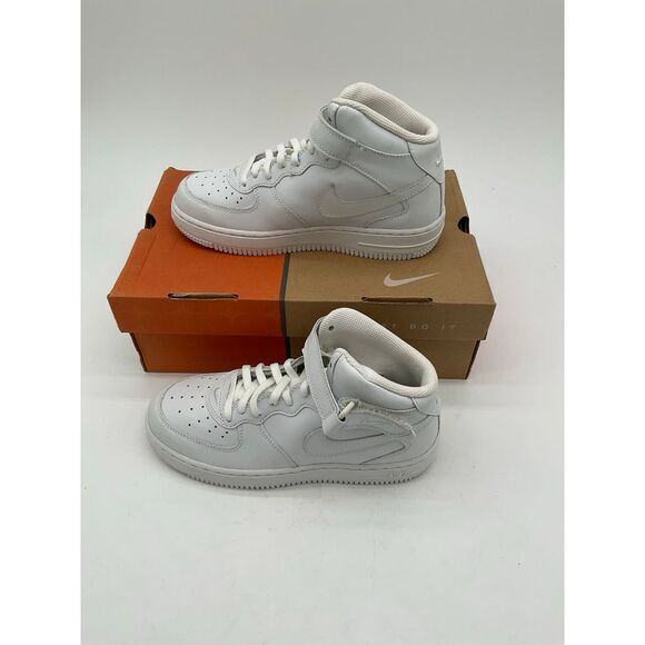 New Nike Air Force 1 Mid‎ White/White 2.5Y/ 4 Women's - Picture 1 of 8
